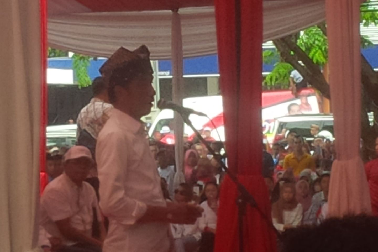 Jokowi Berbagi Kisah Membangun Usaha dengan Pengusaha Muda