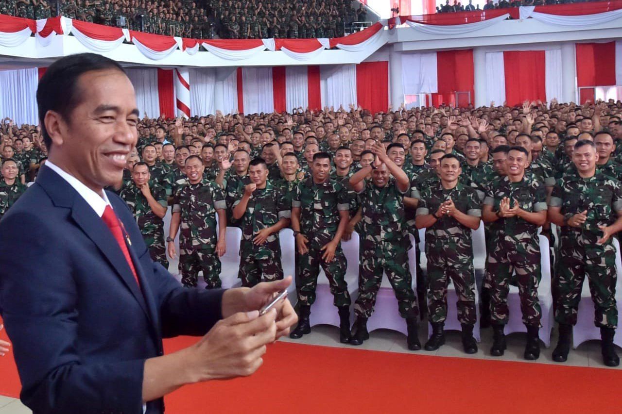 Jokowi Minta Babinsa Amati Lanskap Politik di Desa