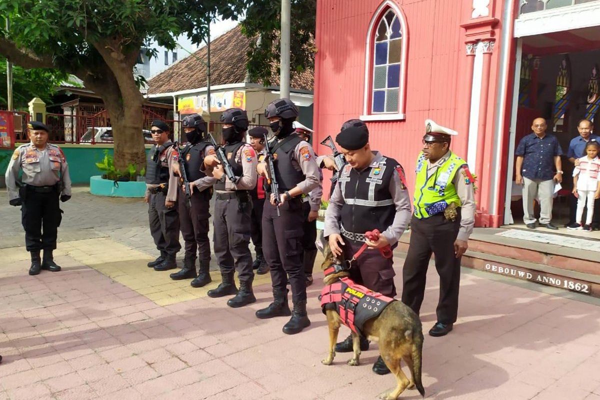 Unit K9 Polres Probolinggo Kota Amankan 12 Gereja Jelang Natal