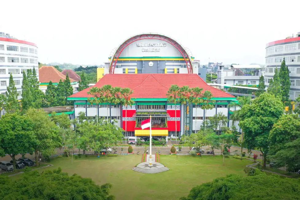 Mahasiswa Unej Ciptakan “EntoSphere”, Laboratorium Serangga Pintar Berbasis AI