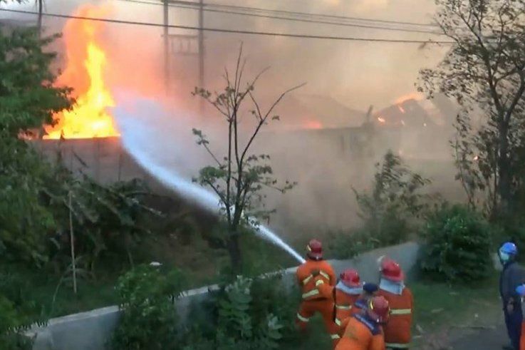 Pabrik Pengolahan Kayu di Probolinggo Ludes Terbakar