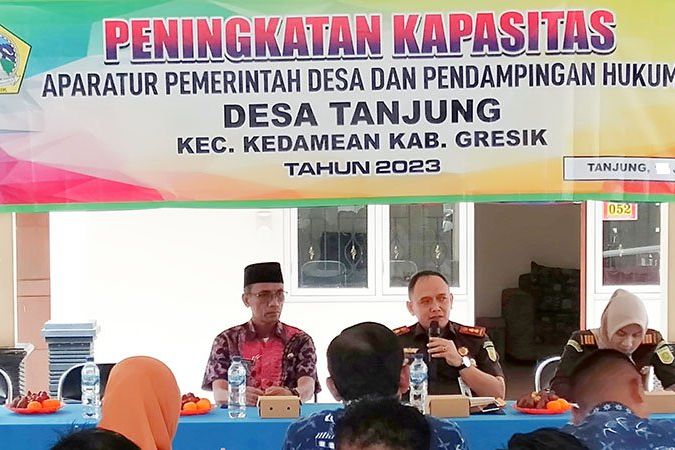 Antisipasi Korupsi, Kejari Gresik Beri Penerangan Hukum Pada Kades dan Perangkat Desa