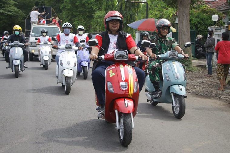Pemkab Probolinggo Sosialiasi Kendaraan Ramah Lingkungan, Wabup Konvoi Pakai Motor Listrik