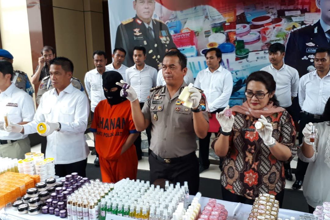 Ini Dia Enam Artis Pengendorse kosmetik ilegal
