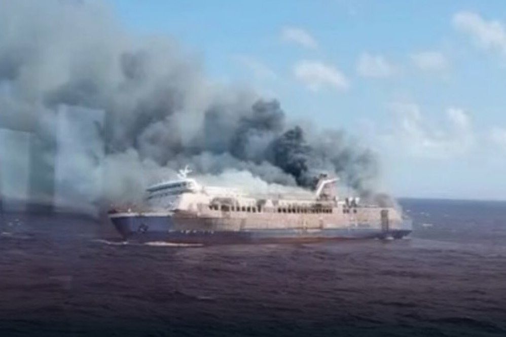 KMP Mutiara Sentosa 2 Terbakar di Perairan Sumenep, Lima Meninggal