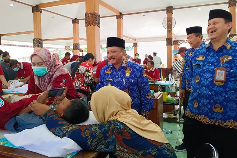 Tingkatkan Pelayanan ke Masyarakat, Korpri Pemkab Situbondo Khitan 605 Orang Anak