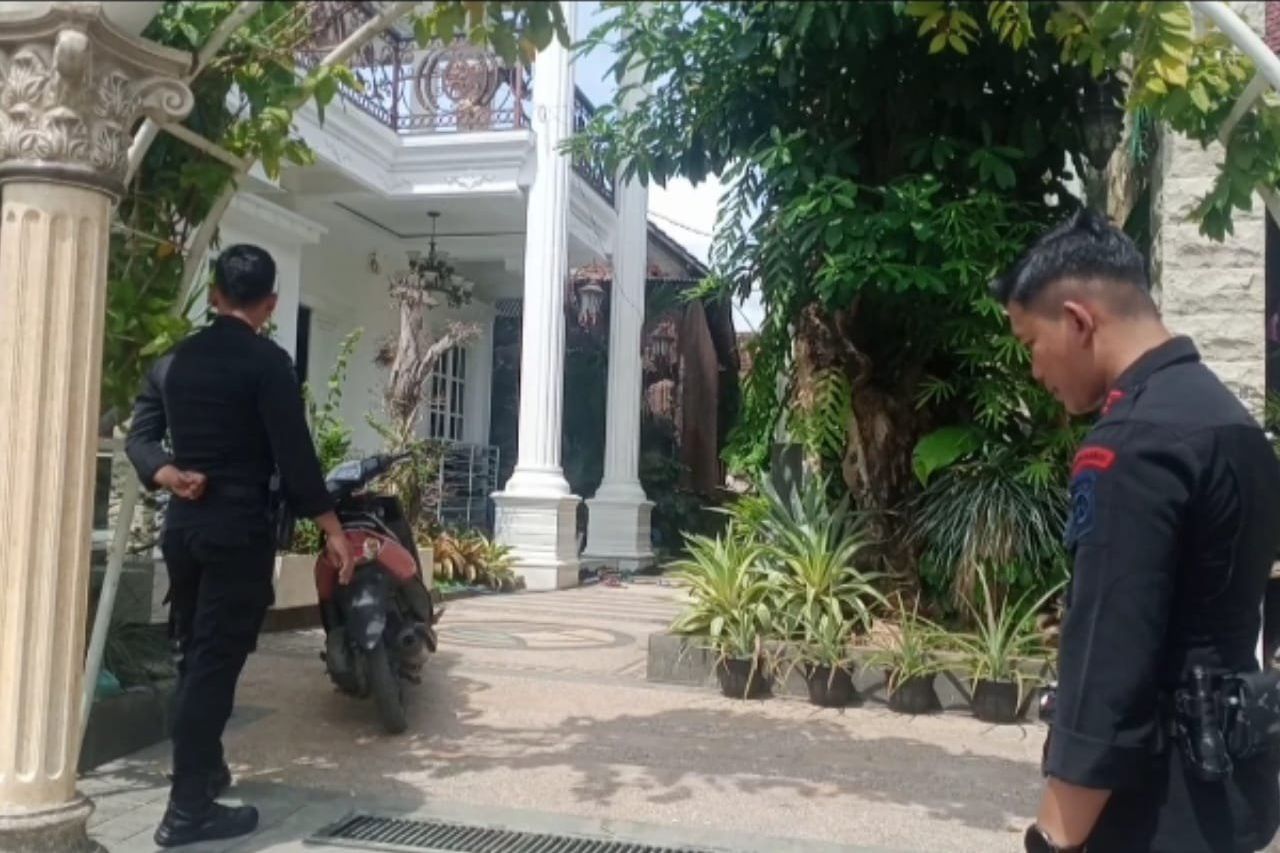 Rumah Istri Ketua DPRD Jatim di Lamongan Digeledah KPK