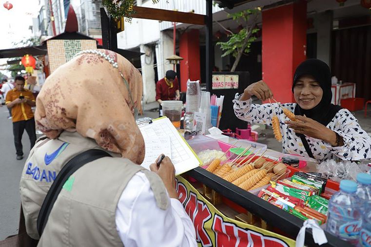 Pemkot Surabaya bersama BBPOM Cek Menu Kuliner Ramadan di Kya-kya