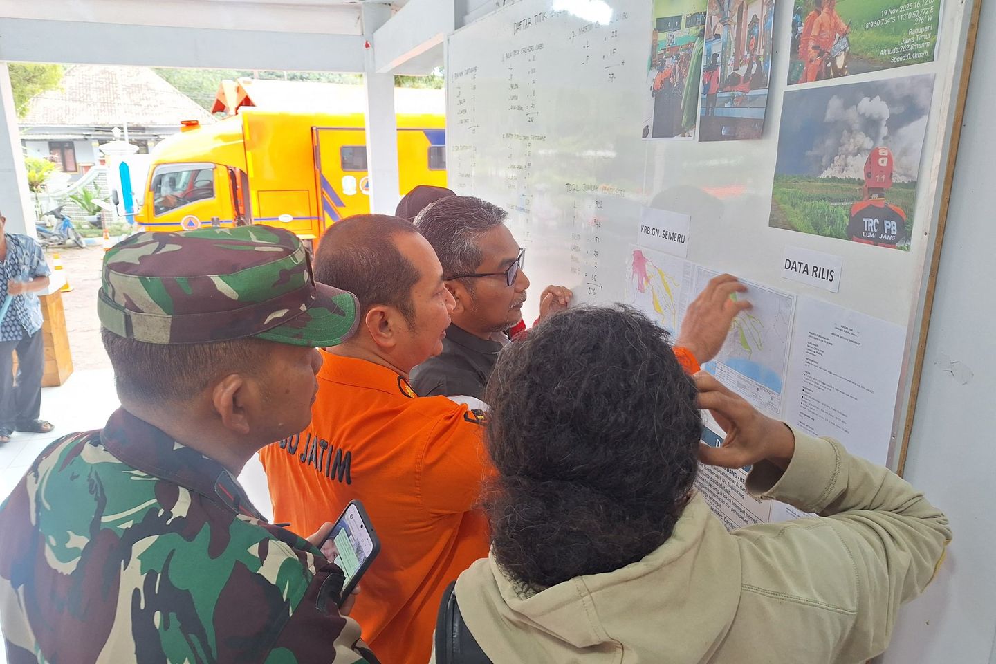 Semeru Erupsi, BPBD Jatim Perkuat Tanggap Darurat dan Imbau Warga Mengungsi
