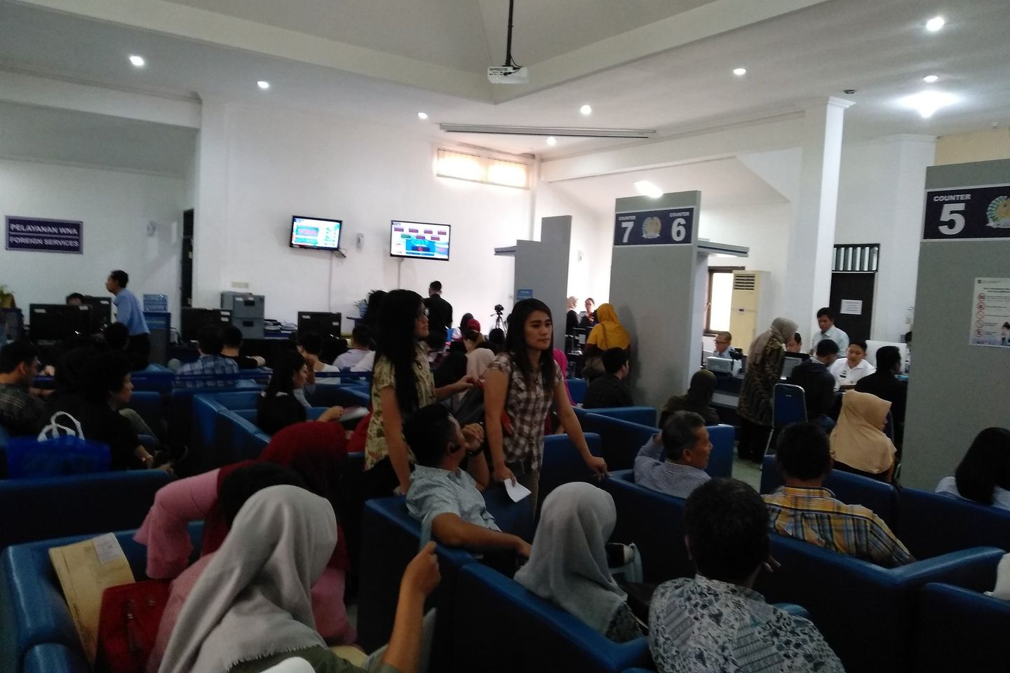 Libur Nataru, Pengajuan Paspor ke Eropa Membludak