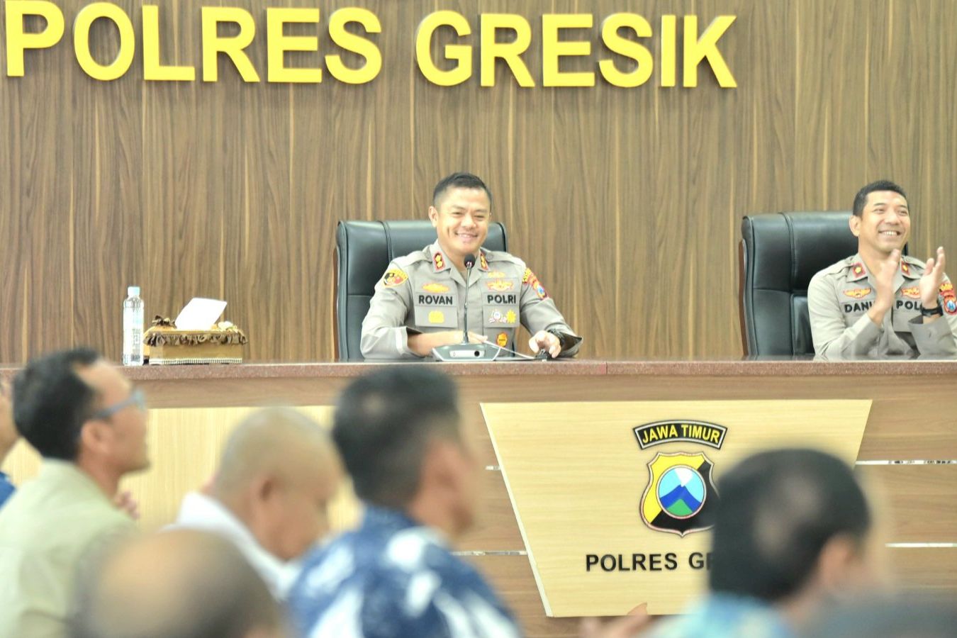 Kapolres Gresik Ajak Satkamling dan Pasang CCTV, Kades Keluhkan LSM Tak Jelas