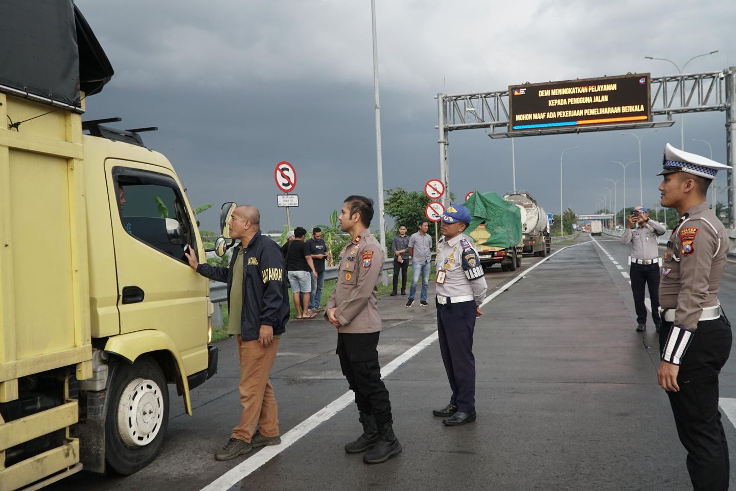 Program Strategis Polda Jatim Perkuat Keamanan Jalur Distribusi Pangan