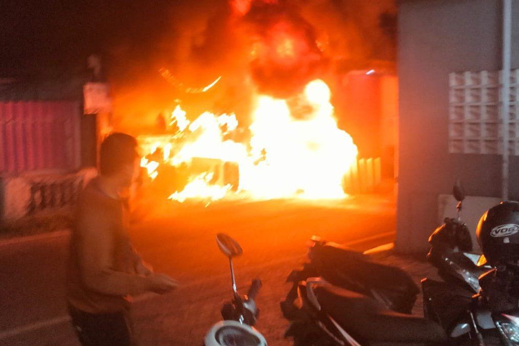 Diduga Korsleting Listrik, Toko Madura di Mojokero Ludes Terbakar