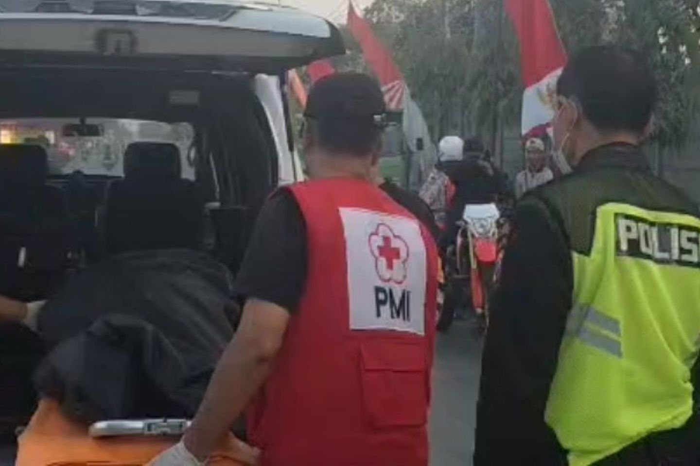 Tabrak Truk Parkir, Pengendara Scoopy Tewas di Trowulan Mojokerto
