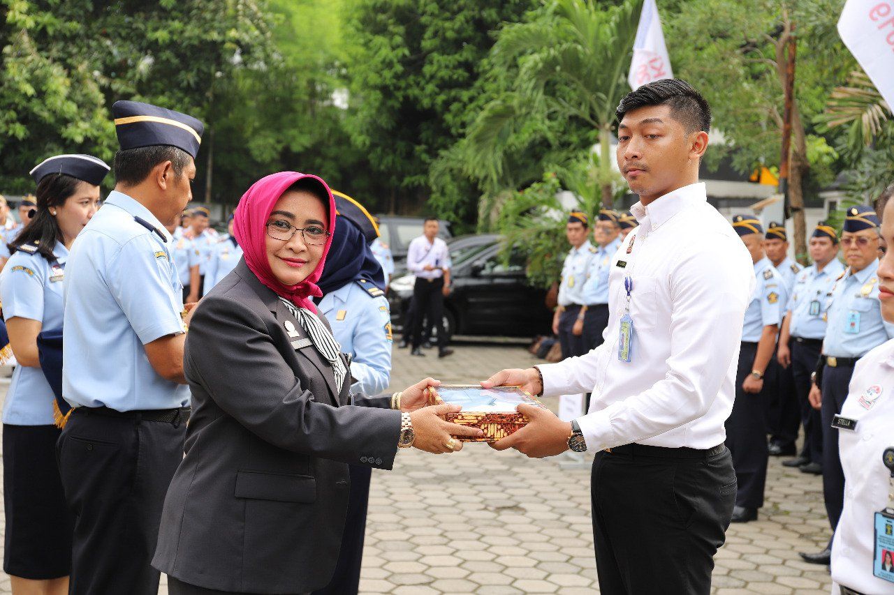 Ribuan ASN Kemenkumham Jatim Terima SK Pengangkatan