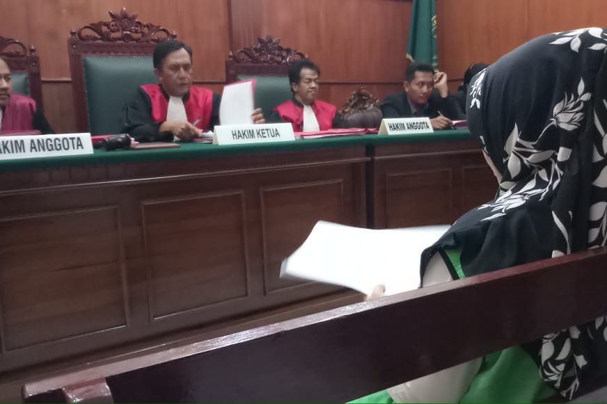 Minta Keringan Hukuman Mantan Kepsek SMPN 54 Ditegur Hakim