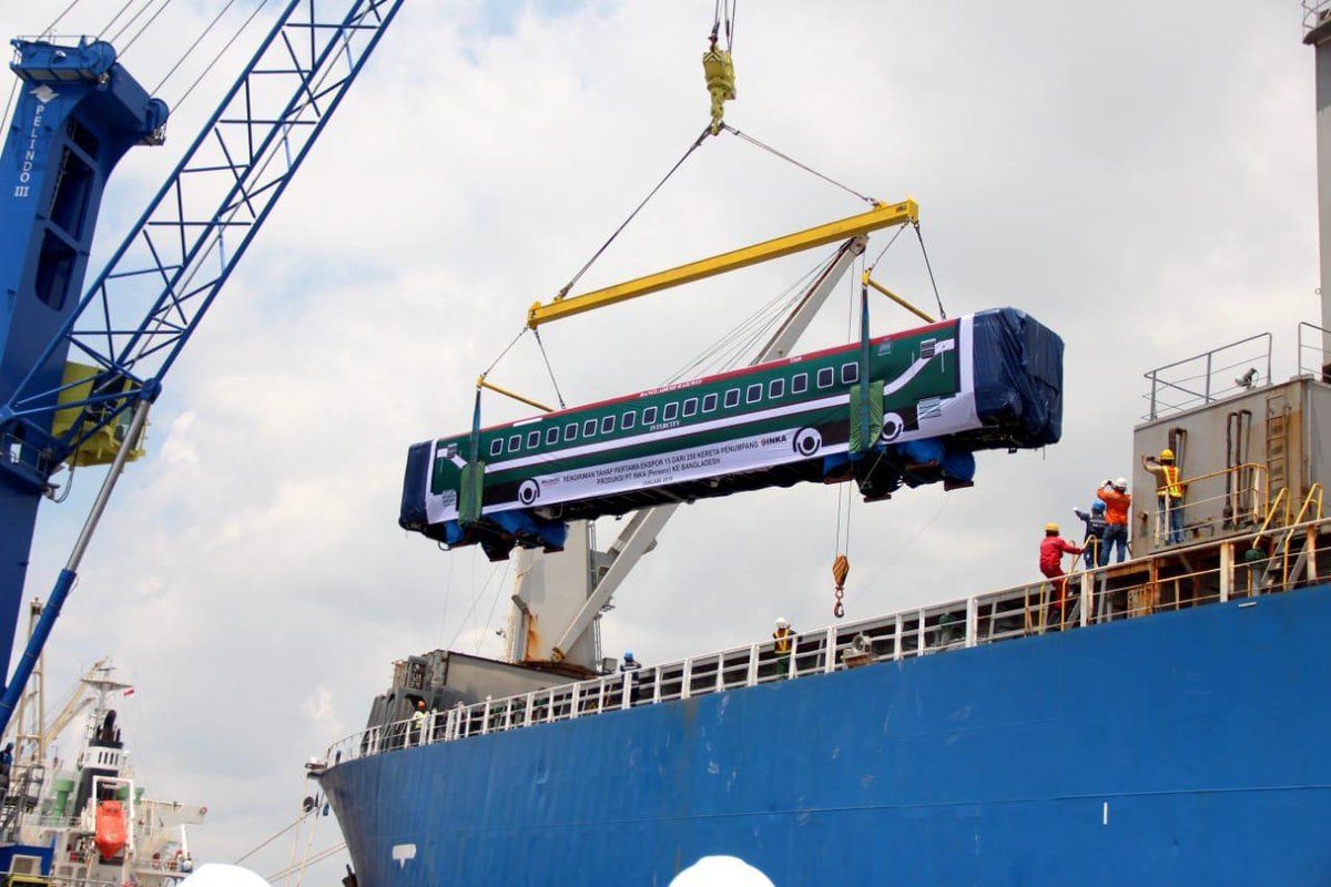 250 Kereta yang Dikirim ke Bangladesh Dibuat di Jatim