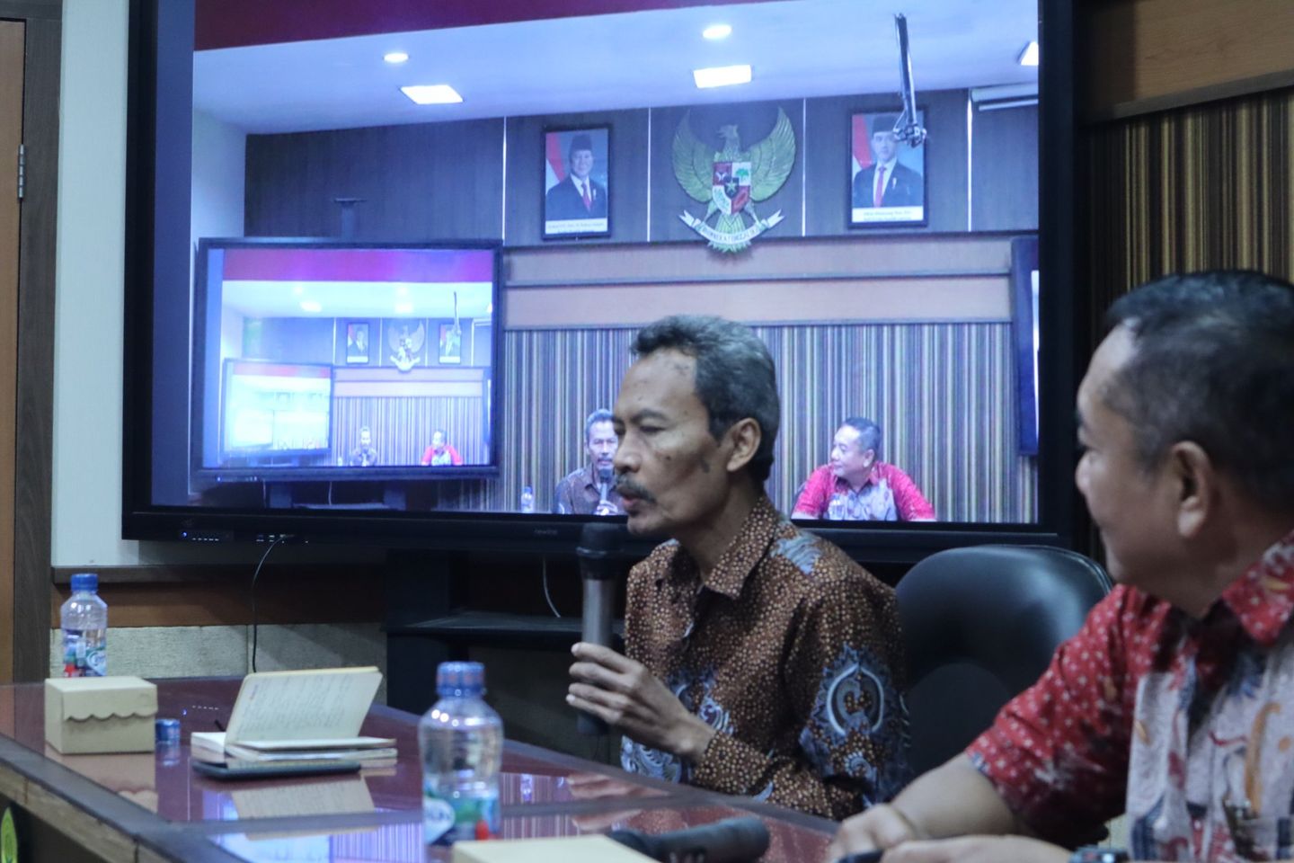 Stok Beras Melimpah, Mengapa Harga Beras Belum Tentu Terjangkau?