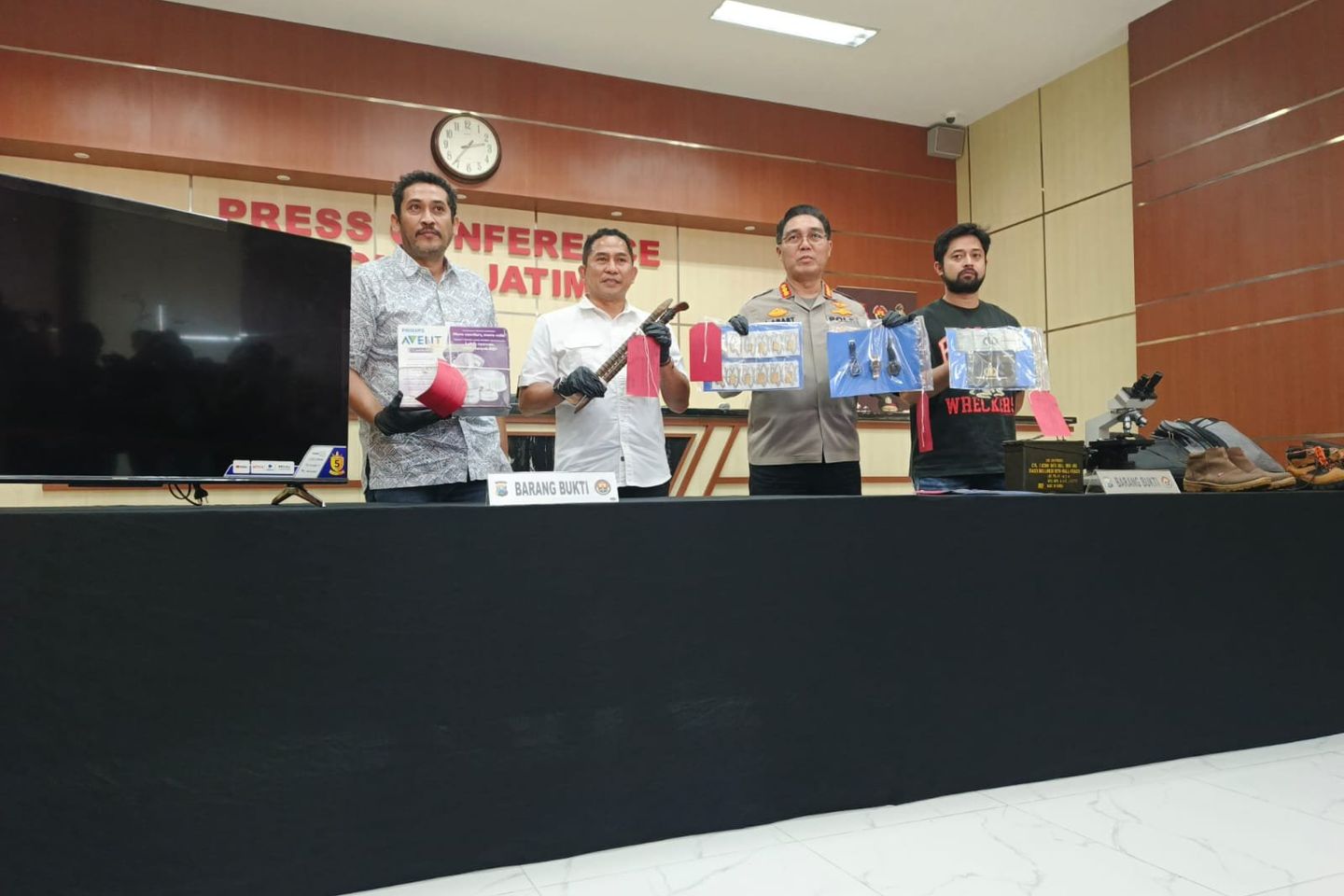 Komplotan Spesialis Pembobol Rumah Kosong Dibekuk Polda Jatim, Beraksi di 13 TKP