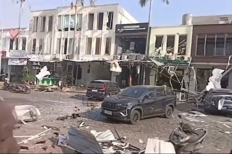 Ledakan di Pakuwon City, Lima Orang Terluka dan Puluhan Ruko Hancur