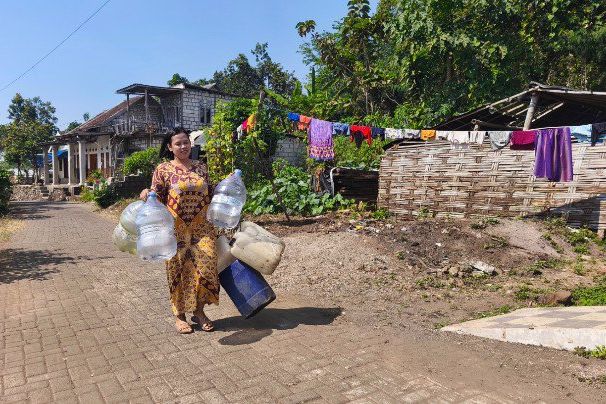 Warga Kunjorowesi Bertahan Mandi Sekali Sehari, Air Bersih Diprioritaskan untuk Memasak