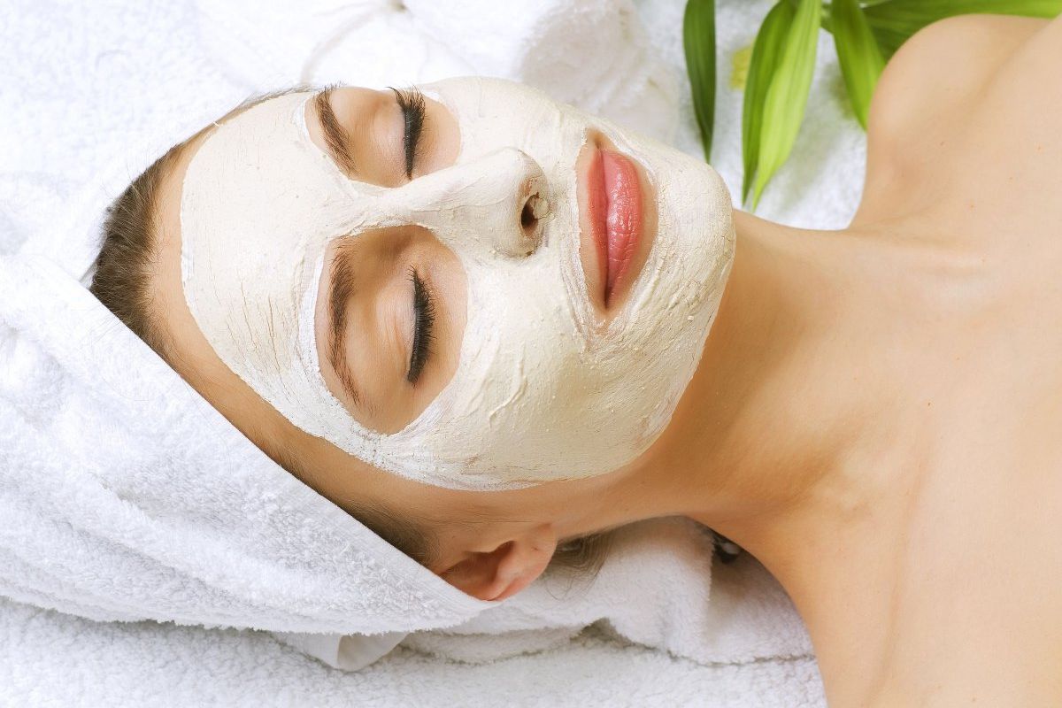 Kulit Kering? Ini Cara Atasi dengan Masker Wajah Alami