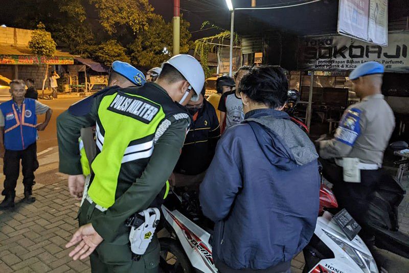 Gelar Operasi Gabungan, Polres Mojokerto Amankan Pengendara Diduga Menyimpan Narkoba