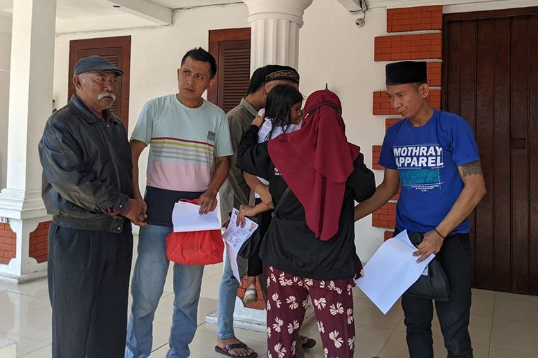 Lima Napi Kelas IIB Mojokerto Hirup Udara Bebas, Isak Tangis Keluarga Pecah