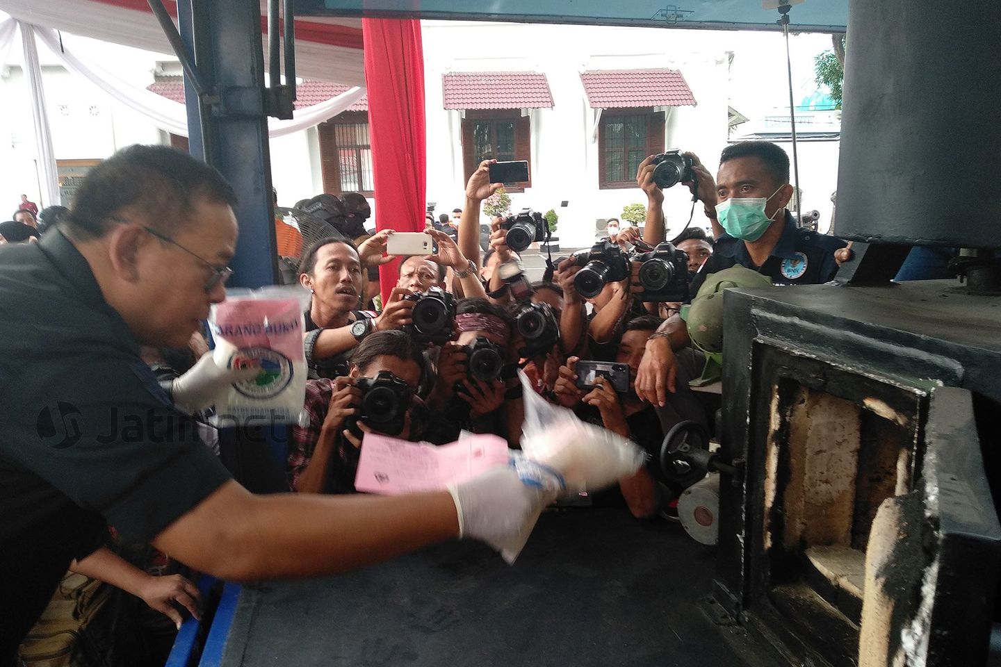 Polda Jatim Musnahkan Barang Bukti Narkoba