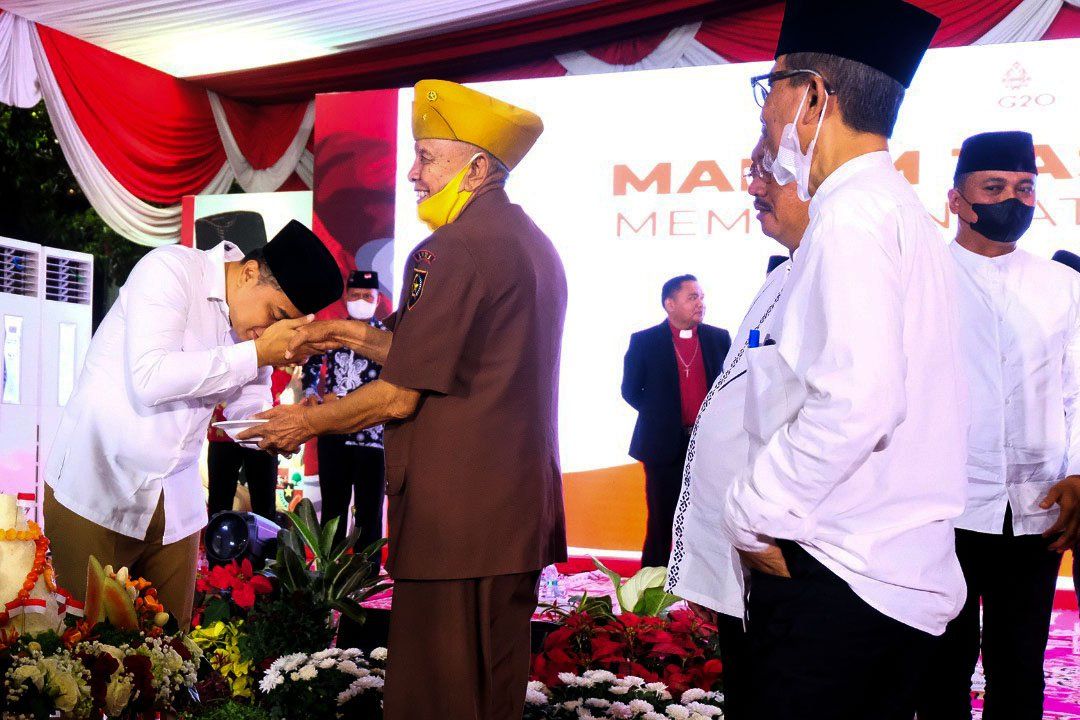 Di HUT RI ke-77, Wali Kota Eri Cahyadi Janji Bahagiakan Veteran Surabaya