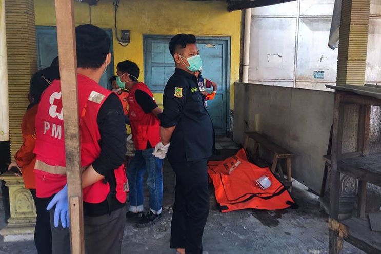 Pria Asal Jombang Ditemukan Meninggal di Depan Warung Es Mojokerto