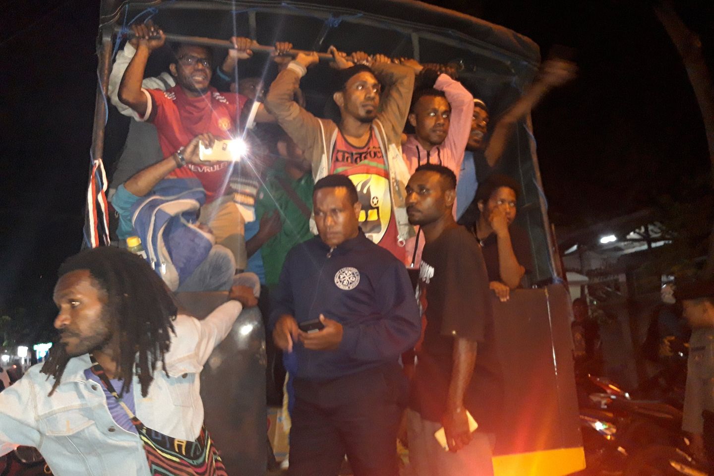 Kontras Surabaya Tuntut Polisi Usut Perusakan Asrama Papua