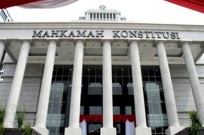 MK Kabulkan Gugatan Batas Usia Perkawinan untuk Perempuan