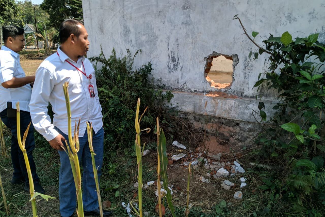 Jebol Tembok, Maling Gasak Uang Rp 19,5 Juta di Minimarket