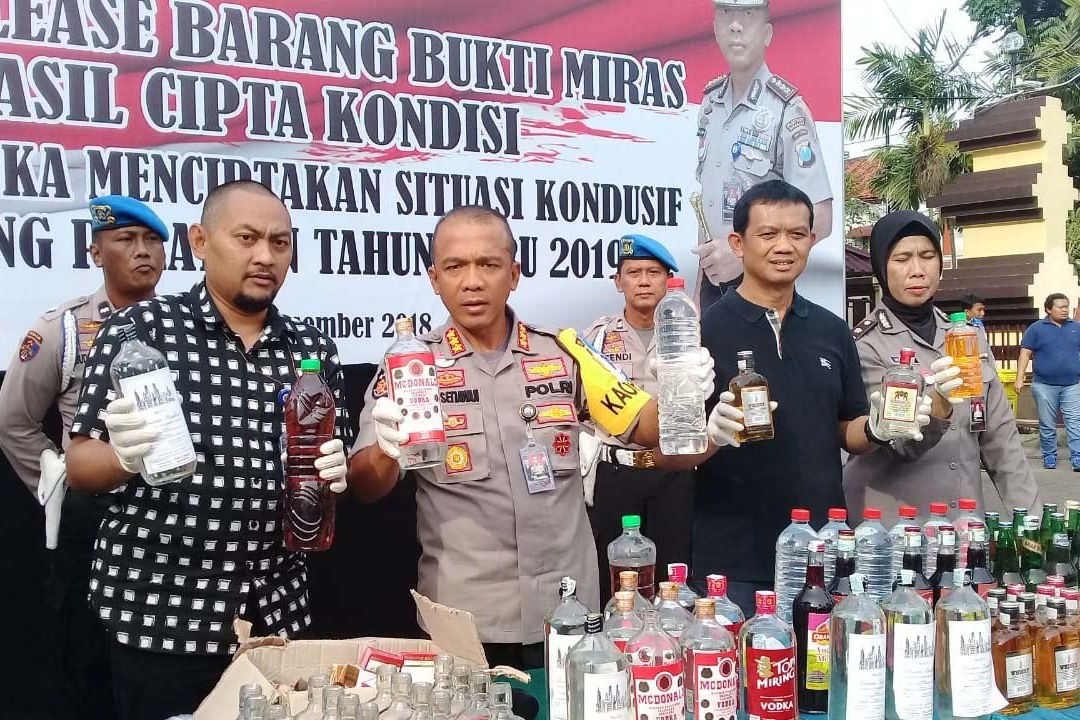 Jelang Tutup Tahun, Polrestabes Amankan Ribuan Botol Miras
