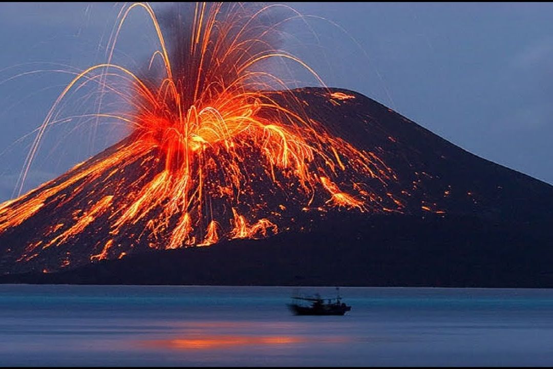 Gunung Anak Krakatau Alami 236 Gempa Letusan