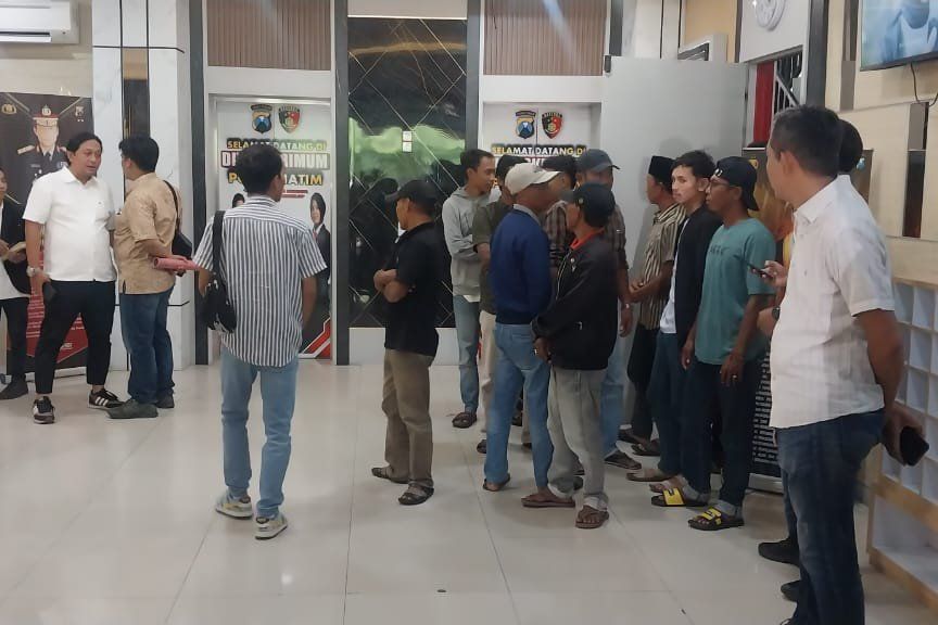 Datangi Polda Jatim, Nelayan Madura Desak Gelar Perkara Kasus Dugaan Korupsi Dana Ganti Rugi Rumpon