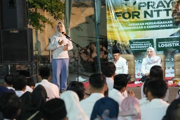 Solidaritas untuk NTT, Ning Ita Ingatkan Warga Waspadai Karhutla