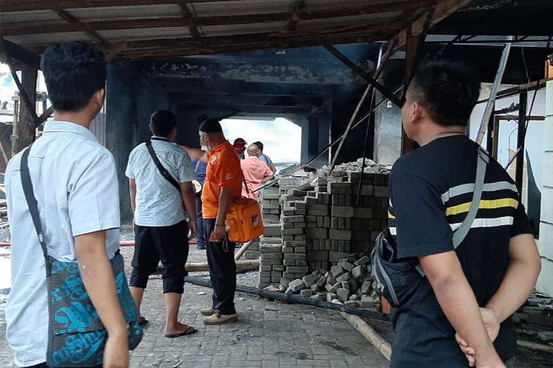 Polisi Olah TKP Kebakaran Ruko di Probolinggo dan Selidiki Keberadaan Jeriken BBM