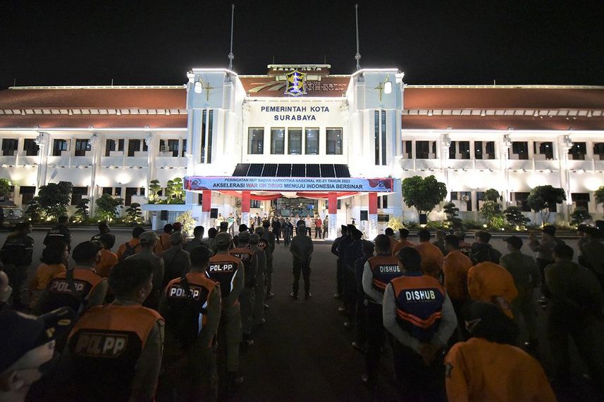 Jaga Ketertiban Selama Bulan Ramadan, Pemkot Surabaya Bersama Polrestabes Gelar Operasi