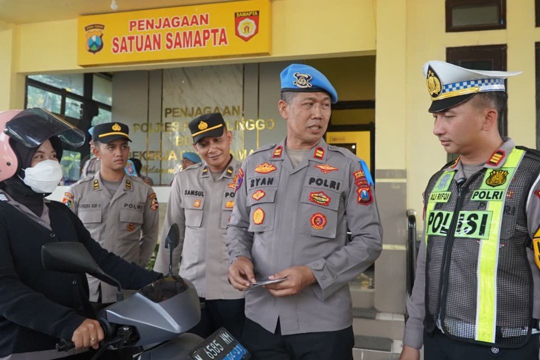 Jelang Operasi Patuh, Polres Probolinggo Tindak Dua Anggotanya