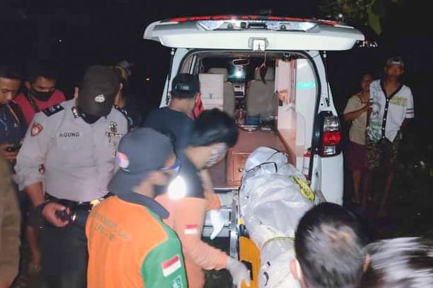 Wanita Tanpa Busana Ditemukan Tak Benyawa di Sumber Tutup