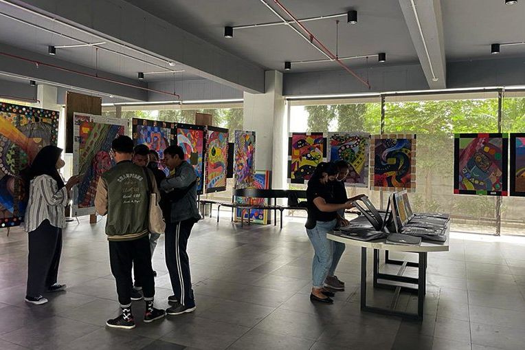 Dies Natalis ke-53, UHW Perbanas Gelar Kuliah Umum Hingga Bakti Sosial