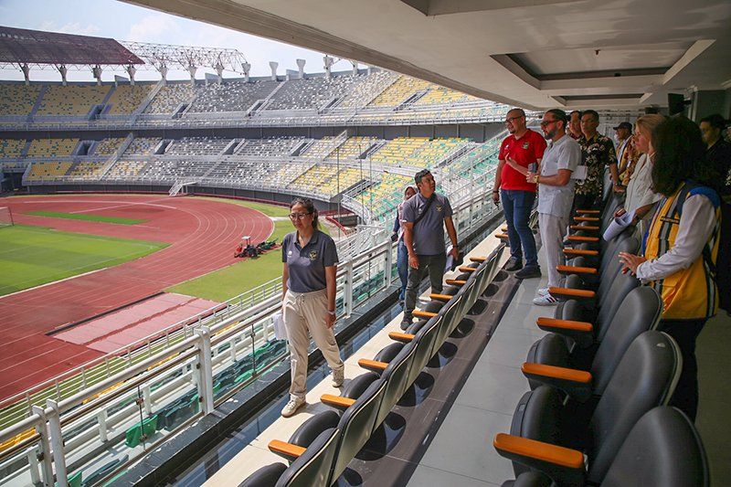 Di Kunjungan Ketiga Jelang Piala Dunia U-20, FIFA Apresiasi Fasilitas Stadion GBT Surabaya