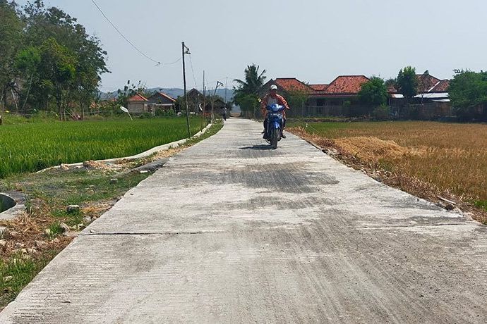 Kualitas Proyek Rabat Beton dari Program Pisew di Sampang Madura Rendah