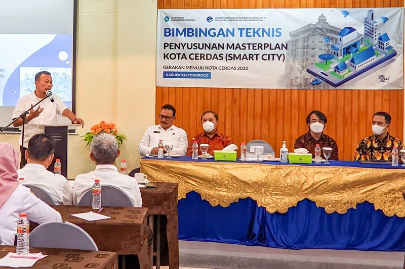 Target Wifi sampai RT, Ponorogo Bersiap Menjadi <em>Smart</em> <em>City</em> 2022