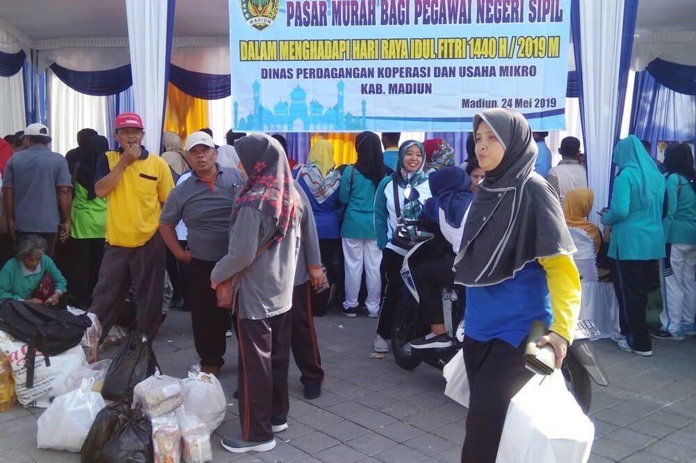Jelang Lebaran, Pemkab Madiun Gelar Pasar Murah untuk PNS