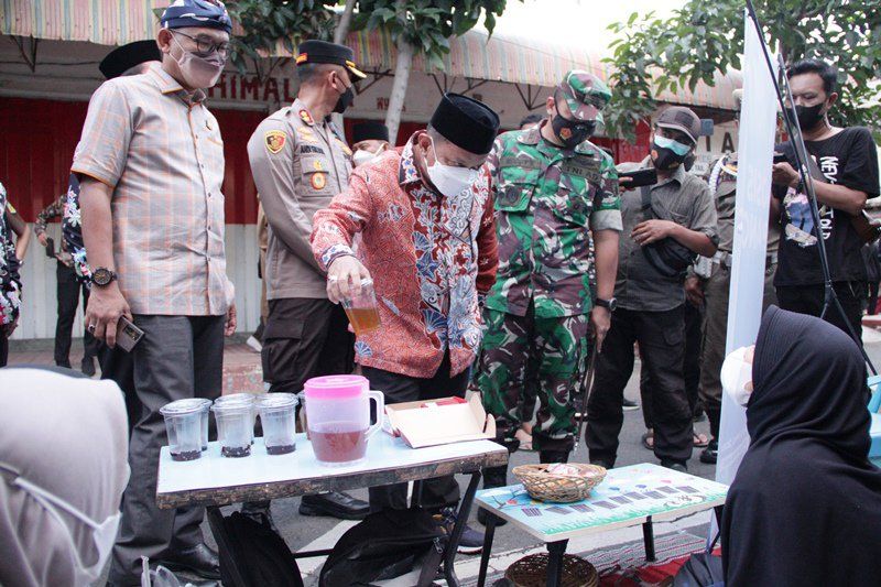 Buka Pasar Ramadan, Bupati Situbondo Tegaskan Harga Sembako Masih Stabil