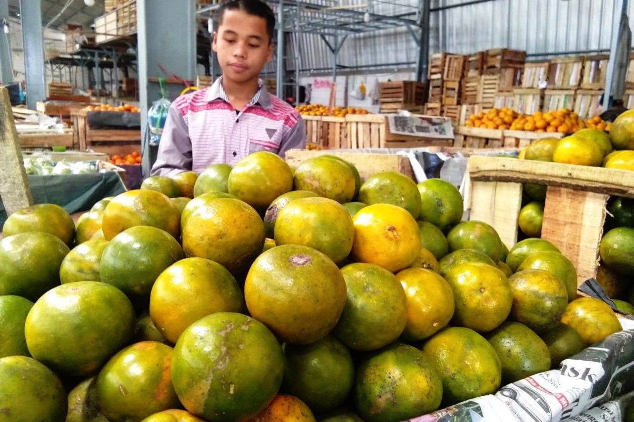 Rencana Pemindahan Pasar Tanjungsari Surabaya ke PIOS Ditolak Pedagang