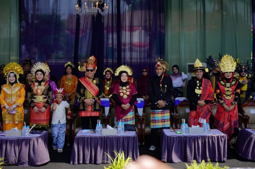 Pawai Budaya Kota Probolinggo Tampilkan Wajah Nusantara